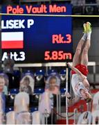 7 March 2021; Piotr Lisek of Poland competes in the Men's Pole Vault Final during the second session on day three of the European Indoor Athletics Championships at Arena Torun in Torun, Poland. Photo by Sam Barnes/Sportsfile