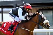 7 May 2021; Falcon Eight, with Frankie Dettori up, on their way to winning The tote+ Chester Cup Handicap Stakes at Chester Racecourse, England. Photo by Hugh Routledge/Sportsfile