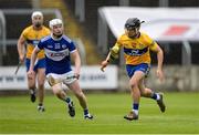 23 May 2021; David Reidy of Clare in action against Colm Stapleton of Laois during the Allianz Hurling League Division 1 Group B Round 3 match between Laois and Clare at MW Hire O'Moore Park in Portlaoise, Laois. Photo by Piaras Ó Mídheach/Sportsfile