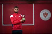 10 June 2021; Greg Bolger of Sligo Rovers poses with the SSE Airtricity / SWI Player of the Month Award for May 2021 at The Showgrounds in Sligo. Photo by Stephen McCarthy/Sportsfile