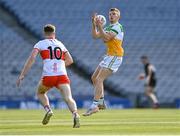 19 June 2021; David Dempsey of Offaly wins possession ahead of Ethan Doherty of Derry during the Allianz Football League Division 3 Final match between Derry and Offaly at Croke Park in Dublin. Photo by Piaras Ó Mídheach/Sportsfile