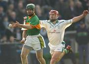 15 February 2004; Jerry O'Connor, Newtownshandrum, in action against Alan Geoghegan, O'Loughlin Gaels. AIB All-Ireland Club Senior Hurling Championship Semi-Final, Newtownshandrum v O'Loughlin Gaels, Semple Stadium, Thurles, Co. Tipperary. Picture credit; Damien Eagers / SPORTSFILE *EDI*