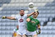 4 July 2021; Offaly goalkeeper Paddy Dunican loses possession to Ben McCormack of Kildare, in midfield, during the Leinster GAA Football Senior Championship Quarter-Final match between Kildare and Offaly at MW Hire O'Moore Park in Portlaoise, Laois. Photo by Piaras Ó Mídheach/Sportsfile