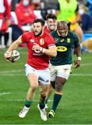 24 July 2021; Robbie Henshaw of the British and Irish Lions makes a break during the first test of the British and Irish Lions tour match between South Africa and British and Irish Lions at Cape Town Stadium in Cape Town, South Africa. Photo by Ashley Vlotman/Sportsfile