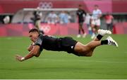 26 July 2021; William Warbrick of New Zealand scores a try during the rugby sevens men's pool A match between New Zealand and Argentina at the Tokyo Stadium during the 2020 Tokyo Summer Olympic Games in Tokyo, Japan. Photo by Stephen McCarthy/Sportsfile