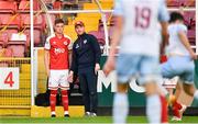 16 July 2021; St Patrick's Athletic head coach Stephen O'Donnell with Ben McCormack on the sideline during the SSE Airtricity League Premier Division match between St Patrick's Athletic and Drogheda United at Richmond Park in Dublin.  Photo by Piaras Ó Mídheach/Sportsfile