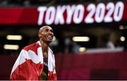 5 August 2021; Damian Warner of Canada celebrates after winning the gold meldal in the Men's Decathlon during the 1500 metres of the men's decathlon at the Olympic Stadium on day 13 during the 2020 Tokyo Summer Olympic Games in Tokyo, Japan. Photo by Stephen McCarthy/Sportsfile