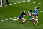 14 August 2021; Rachel Kearns of Mayo shoots to score her side's second goal past Dublin goalkeeper Ciara Trant during the TG4 Ladies Football All-Ireland Championship semi-final match between Dublin and Mayo at Croke Park in Dublin. Photo by Stephen McCarthy/Sportsfile