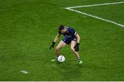 14 August 2021; Dublin goalkeeper Evan Comerford lets the ball drop during the GAA Football All-Ireland Senior Championship semi-final match between Dublin and Mayo at Croke Park in Dublin. Photo by Stephen McCarthy/Sportsfile