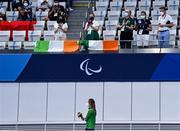 26 August 2021; Members of Paralympics Ireland applaud Ellen Keane of Ireland as she leaves with her gold medal after winning the Women's SB8 100 metre breaststroke final at the Tokyo Aquatic Centre on day two during the Tokyo 2020 Paralympic Games in Tokyo, Japan. Photo by Sam Barnes/Sportsfile