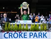 28 August 2021; Meath captain Liam Kelly lifts the Tom Markham Cup after the Electric Ireland GAA Football All-Ireland Minor Championship Final match between Meath and Tyrone at Croke Park in Dublin. Photo by Piaras Ó Mídheach/Sportsfile