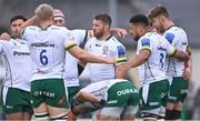 10 September 2021; Seán O'Brien of London Irish, centre, in a huddle with his team-mates at half-time during the pre-season friendly match between Connacht and London Irish at The Sportsground in Galway. Photo by Piaras Ó Mídheach/Sportsfile