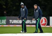13 September 2021; Ireland captain Andrew Balbirnie, left, and head coach Graham Ford before match three of the Dafanews International Cup ODI series between Ireland and Zimbabwe at Stormont in Belfast. Photo by Seb Daly/Sportsfile