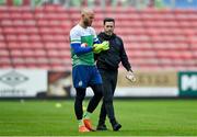 24 September 2021; Shamrock Rovers goalkeeper Alan Mannus, left, in conversation with Shamrock Rovers manager Stephen Bradley before the SSE Airtricity League Premier Division match between St Patrick's Athletic and Shamrock Rovers at Richmond Park in Dublin. Photo by Sam Barnes/Sportsfile
