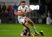 24 September 2021; Jacob Stockdale of Ulster evades the tackle of Cole Forbes of Glasgow Warriors during the United Rugby Championship match between Ulster and Glasgow Warriors at Kingspan Stadium in Belfast. Photo by Harry Murphy/Sportsfile