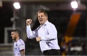 24 September 2021; Dundalk head coach Vinny Perth celebrates after his side's victory in the SSE Airtricity League Premier Division match between Dundalk and Sligo Rovers at Oriel Park in Dundalk, Louth. Photo by Ben McShane/Sportsfile