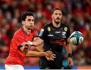 25 September 2021; Joey Carbery of Munster during the United Rugby Championship match between Munster and Cell C Sharks at Thomond Park in Limerick. Photo by Seb Daly/Sportsfile