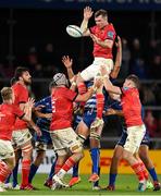 2 October 2021; Peter O’Mahony of Munster wins a lineout during the United Rugby Championship match between Munster and DHL Stormers at Thomond Park in Limerick. Photo by Brendan Moran/Sportsfile