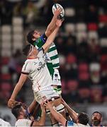 8 October 2021; Giovanni Pettinelli of Benetton and Matty Rea of Ulster compete for possession from a lineout during the United Rugby Championship match between Ulster and Benetton at Kingspan Stadium in Belfast. Photo by Ramsey Cardy/Sportsfile