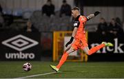 8 October 2021; Dundalk goalkeeper Peter Cherrie during the SSE Airtricity League Premier Division match between Dundalk and Shamrock Rovers at Oriel Park in Dundalk, Louth. Photo by Seb Daly/Sportsfile