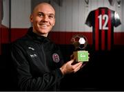 14 October 2021; Georgie Kelly of Bohemians with his SSE Airtricity / SWI Player of the Month Award for September 2021 at Dalymount Park in Dublin. Photo by Seb Daly/Sportsfile