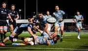 22 October 2021; Josh van der Flier of Leinster reacts after losing possession of the ball short of the try line,under pressure from Sione Tuipulotu of Glasgow Warriors, during the United Rugby Championship match between Glasgow Warriors and Leinster at Scotstoun Stadium in Glasgow, Scotland. Photo by Harry Murphy/Sportsfile