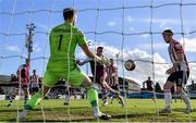 24 October 2021; Killian Phillips of Drogheda United heads his side's first goal past Derry City goalkeeper Nathan Gartside during the SSE Airtricity League Premier Division match between Drogheda United and Derry City at United Park in Drogheda, Louth. Photo by Ramsey Cardy/Sportsfile