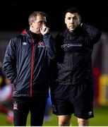 25 October 2021; Dundalk head coach Vinny Perth, left, with Brian Gartland before the SSE Airtricity League Premier Division match between St Patrick's Athletic and Dundalk at Richmond Park in Dublin. Photo by Ben McShane/Sportsfile