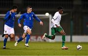 12 November 2021; Joshua Ogunfaolu-Kayode of Republic of Ireland in action against Raul Bellenova, left, and Lorenzo Pirola of Italy during the UEFA European U21 Championship qualifying group A match between Republic of Ireland and Italy at Tallaght Stadium in Dublin. Photo by Piaras Ó Mídheach/Sportsfile