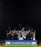 19 November 2021; Shamrock Rovers captain Ronan Finn lifts the SSE Airtricity League Premier Division trophy alongside his team-mates after their match against Drogheda United at Tallaght Stadium in Dublin. Photo by Stephen McCarthy/Sportsfile