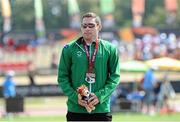 26 July 2013; Team Ireland’s Jason Smyth, from Eglinton, Co. Derry, with his gold medal in the Men’s 100m – T13 final, where he finished with a championship record time of 10:61. 2013 IPC Athletics World Championships, Stadium Parilly, Lyon, France. Picture credit: John Paul Thomas / SPORTSFILE