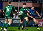 3 December 2021; Alex Wootton of Connacht passes to teammate Jack Conan during the United Rugby Championship match between Leinster and Connacht at the RDS Arena in Dublin. Photo by Brendan Moran/Sportsfile
