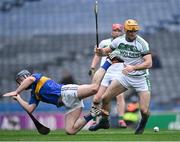 19 December 2021; Colin Fennelly of Shamrocks Ballyhale in action against Darren Maher of Clough Ballacolla during the AIB Leinster GAA Hurling Senior Club Championship Final match between Clough Ballacolla and Shamrocks Ballyhale at Croke Park in Dublin. Photo by Piaras Ó Mídheach/Sportsfile