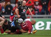 23 January 2022; Simon Zebo of Munster scores his side's second try, as he's tackled by Nizaam Carr of Wasps, during the Heineken Champions Cup Pool B match between Munster and Wasps at Thomond Park in Limerick. Photo by Piaras Ó Mídheach/Sportsfile
