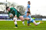 29 January 2022; Sammy Arnold of Connacht evades the tackle of Glasgow Warriors' George Horne on his way to scoring his side's first try during the United Rugby Championship match between Connacht and Glasgow Warriors at the Sportsground in Galway. Photo by Seb Daly/Sportsfile