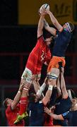 18 February 2022; Jean Kleyn of Munster contests the lineout against Glen Young of Edinburgh during the United Rugby Championship match between Munster and Edinburgh at Thomond Park in Limerick. Photo by Brendan Moran/Sportsfile