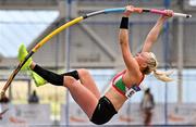 26 February 2022; Ellen McCartney of City of Lisburn AC, Down, on her way to winning the senior women's pole vault during day one of the Irish Life Health National Senior Indoor Athletics Championships at the National Indoor Arena at the Sport Ireland Campus in Dublin. Photo by Sam Barnes/Sportsfile