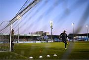 18 March 2022; Dundalk goalkeeper Peter Cherrie warms up before the SSE Airtricity League Premier Division match between Drogheda United and Dundalk at Head in the Game Park in Drogheda, Louth. Photo by Ramsey Cardy/Sportsfile