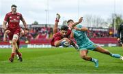 16 April 2022; Damian de Allende of Munster scores his side's second try during the Heineken Champions Cup Round of 16 Second Leg match between Munster and Exeter Chiefs at Thomond Park in Limerick. Photo by Brendan Moran/Sportsfile