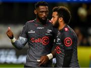 23 April 2022; Siya Kolisi of Cell C Sharks speaks with teammate Jaden Hendrikse before the United Rugby Championship match between Cell C Sharks and Leinster at Hollywoodbets Kings Park Stadium in Durban, South Africa. Photo by Harry Murphy/Sportsfile