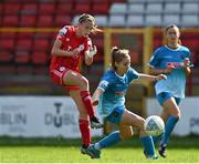 7 May 2022; Abbie Larkin of Shelbourne in action against Tara O'Hanlon of Peamount United during the SSE Airtricity Women's National League match between Shelbourne and Peamount United at Tolka Park in Dublin. Photo by Sam Barnes/Sportsfile
