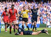 14 May 2022; Hugo Keenan of Leinster celebrates after scoring his side's fourth try during the Heineken Champions Cup Semi-Final match between Leinster and Toulouse at Aviva Stadium in Dublin. Photo by Brendan Moran/Sportsfile