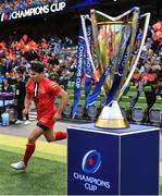 14 May 2022; Antoine Dupont of Toulouse runs past the trophy before the Heineken Champions Cup Semi-Final match between Leinster and Toulouse at the Aviva Stadium in Dublin. Photo by Harry Murphy/Sportsfile
