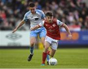 20 May 2022; Adam O'Reilly of St Patrick's Athletic in action against Sean Boyd of Shelbourne during the SSE Airtricity League Premier Division match between St Patrick's Athletic and Shelbourne at Richmond Park in Dublin. Photo by Eóin Noonan/Sportsfile