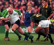 28 November 1998; Keith Wood of Ireland in action against Naka Drotske of South Africa during a International Friendly Match between Ireland and South Africa at Landsdowne Road in Dublin. Photo by Brendan Moran/Sportsfile