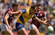 29 May 2022; Enda Smith of Roscommon in action against Jack Glynn, left, and Cillian McDaid of Galway during the Connacht GAA Football Senior Championship Final match between Galway and Roscommon at Pearse Stadium in Galway. Photo by Sam Barnes/Sportsfile