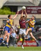 29 May 2022; Paul Conroy of Galway in action against Enda Smith, left, and Eddie Nolan of Roscommon during the Connacht GAA Football Senior Championship Final match between Galway and Roscommon at Pearse Stadium in Galway. Photo by Sam Barnes/Sportsfile