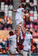 3 June 2022; Duane Vermeulen of Ulster wins possession in the lineout during the United Rugby Championship Quarter-Final match between Ulster and Munster at Kingspan Stadium in Belfast. Photo by Ben McShane/Sportsfile