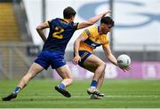 11 June 2022; Aaron Griffin of Clare in action against David Murray of Roscommon during the GAA Football All-Ireland Senior Championship Round 2 match between Clare and Roscommon at Croke Park in Dublin. Photo by Piaras Ó Mídheach/Sportsfile