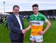17 June 2022; Dermot McArdle of Electric Ireland congratulates Dan Ravenhill of Offaly for his major performance in the Electric Ireland GAA Hurling All-Ireland Minor Championship Semi-Final match between Offaly and Clare at FBD Semple Stadium in Thurles, Tipperary. Photo by Piaras Ó Mídheach/Sportsfile